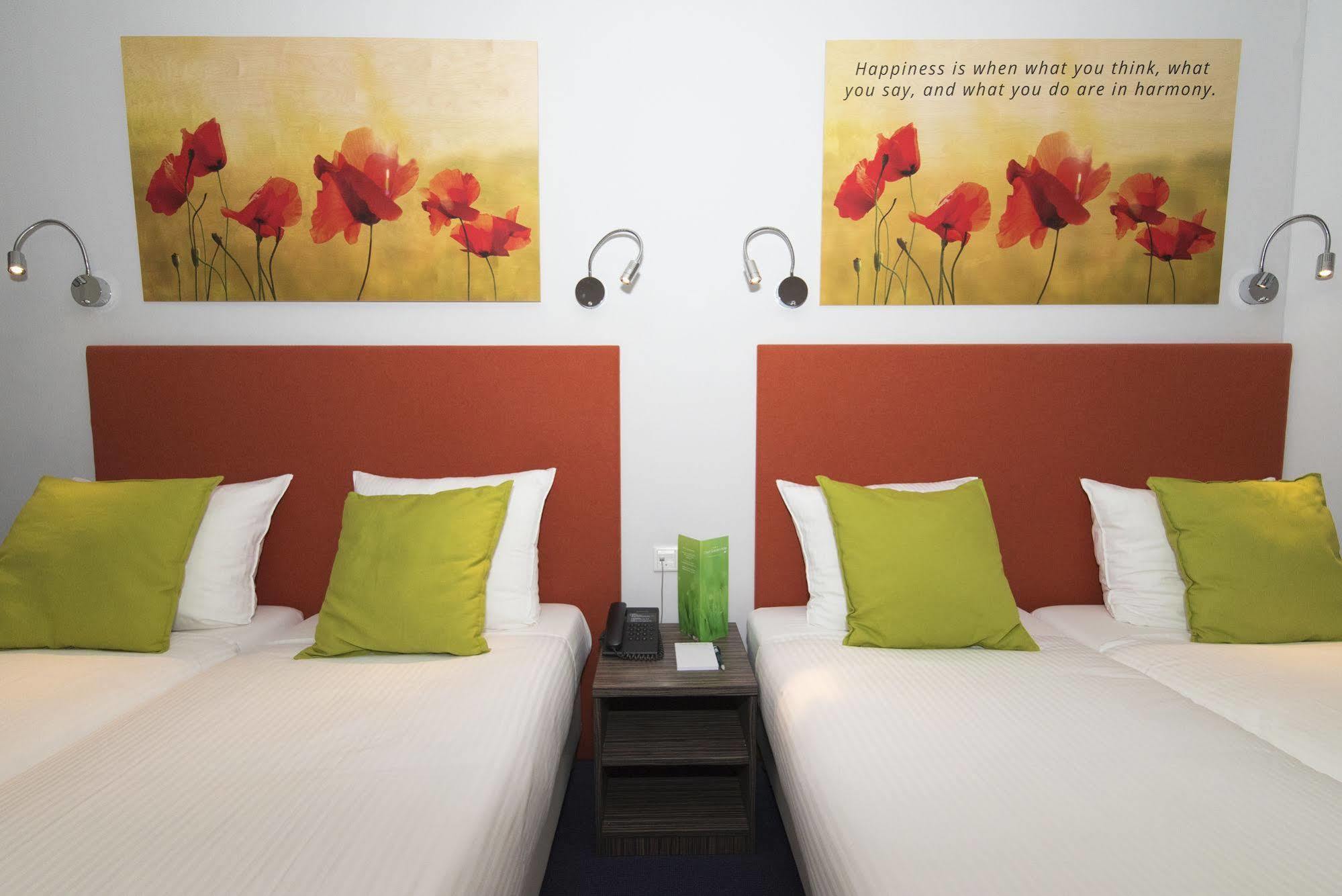 Court Garden Hotel 3*